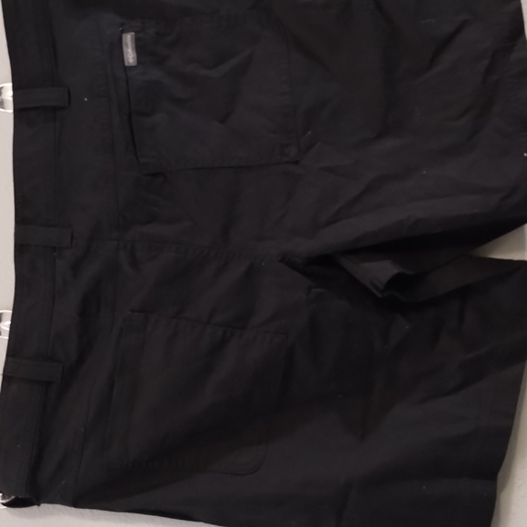 Columbia Black Omni Shade 50 UPF Rated Shorts - Picture 4 of 4